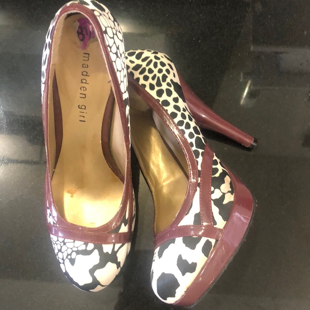 Madden girl animal print 5” heels in excellent condition. US size 8